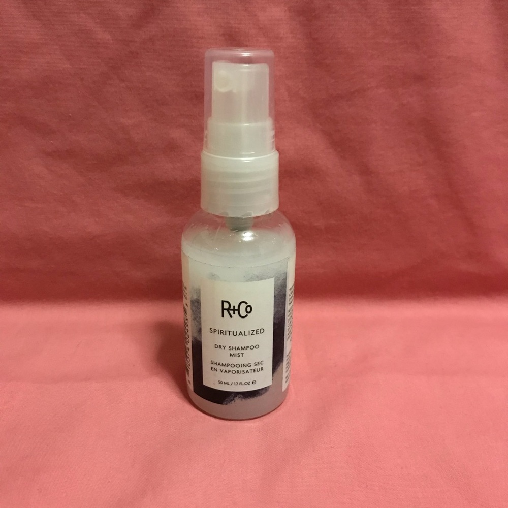 R+Co Spiritualized Dry Shampoo Mist